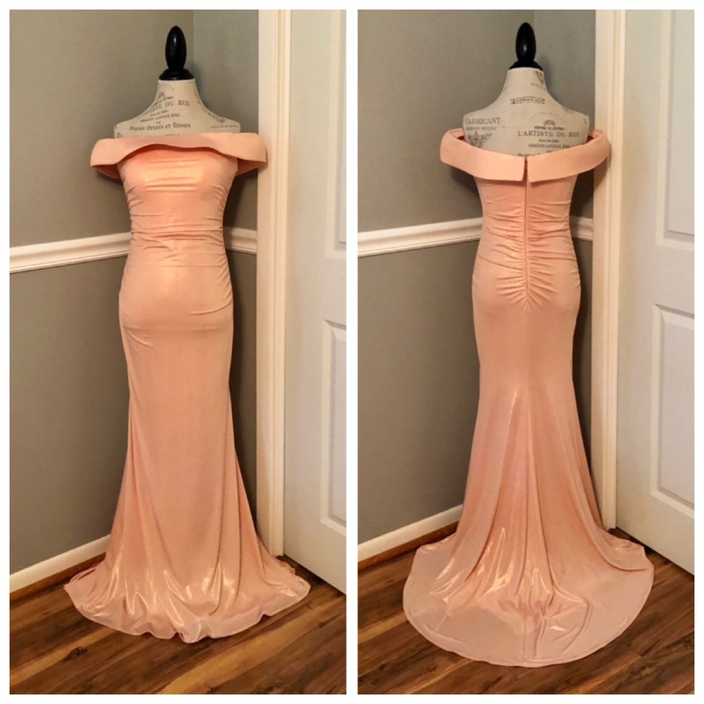 NEW LA FEMME SZ 8 PEACH METALLIC SHIMMER OFF SHOULDER EVENING GOWN